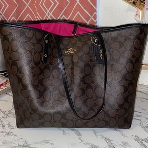 Large COACH tote bag